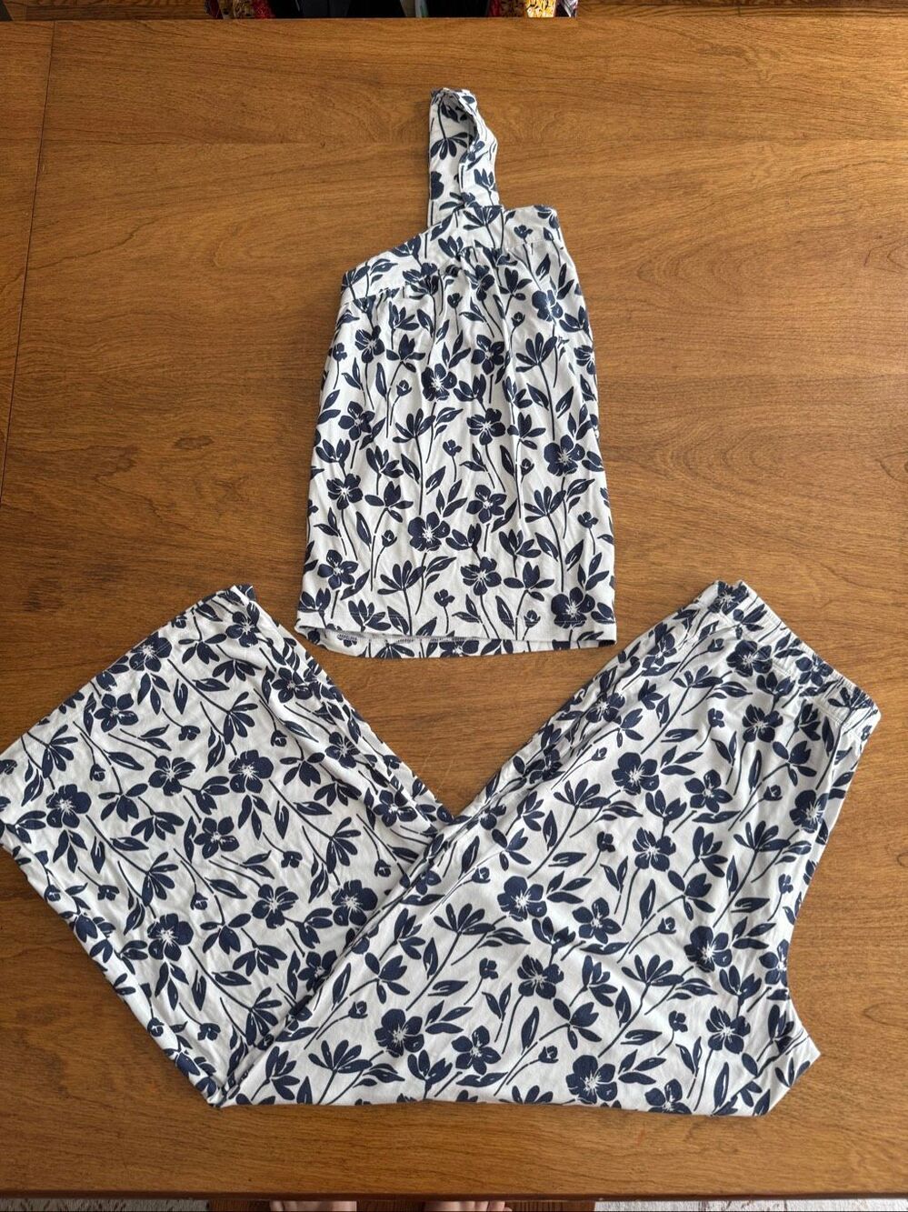 Lake Women's Floral Sleeveless Top Wide Leg Pants Pajama Set Navy White Medium